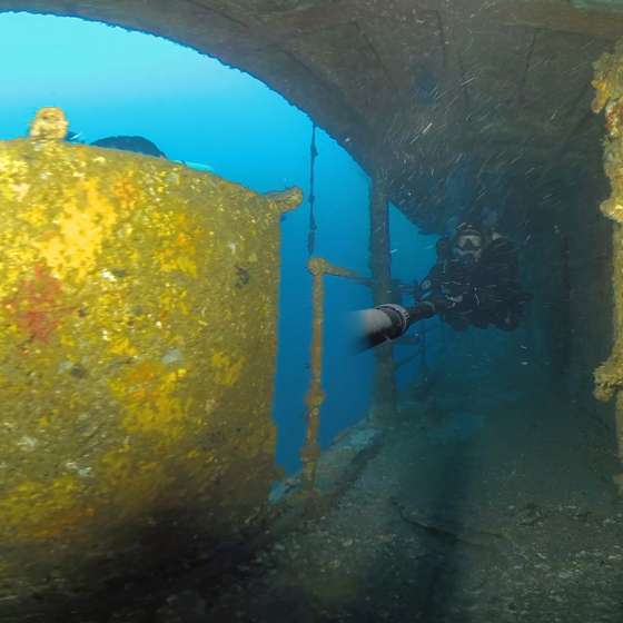 What happens to a ship after it sinks? (check out our 360 Footage)