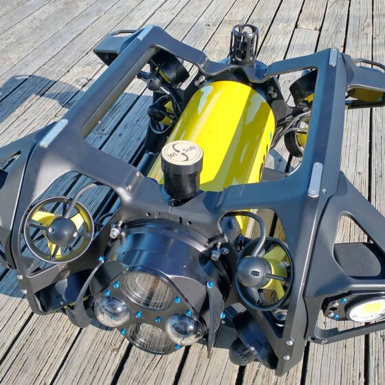 ARV-i Autonomous Underwater Vehicle on the deck