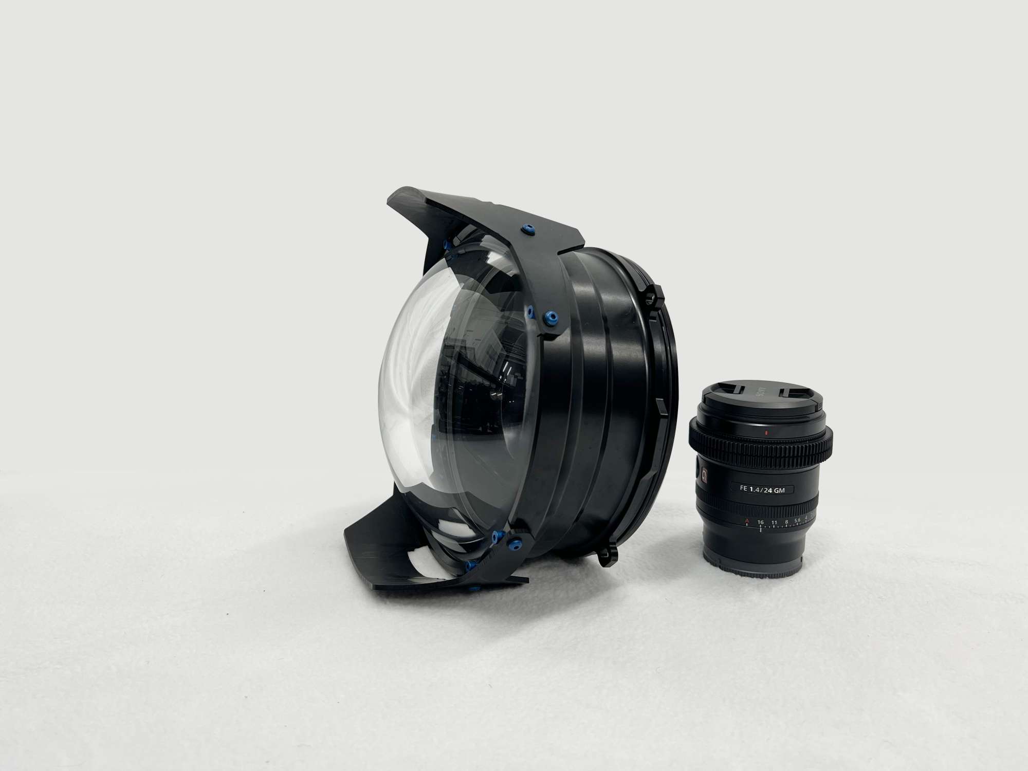 Semi hemispherical dome and 16-35 lens for the Boxfish Luna